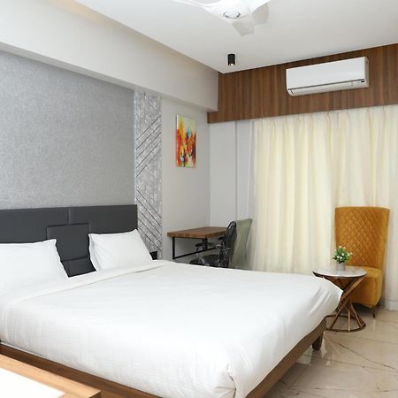 Hotel Florence Nanded Exterior photo