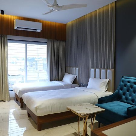 Hotel Florence Nanded Exterior photo