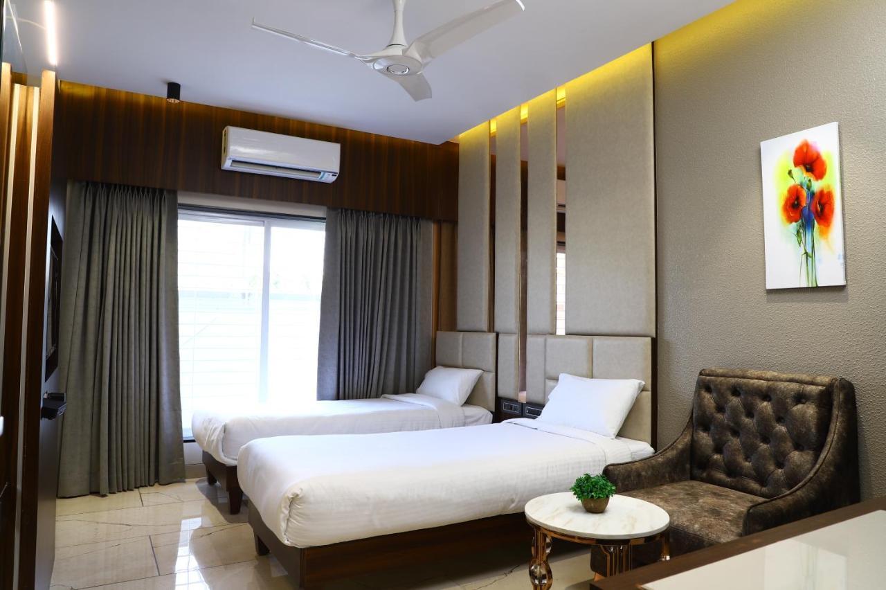 Hotel Florence Nanded Exterior photo