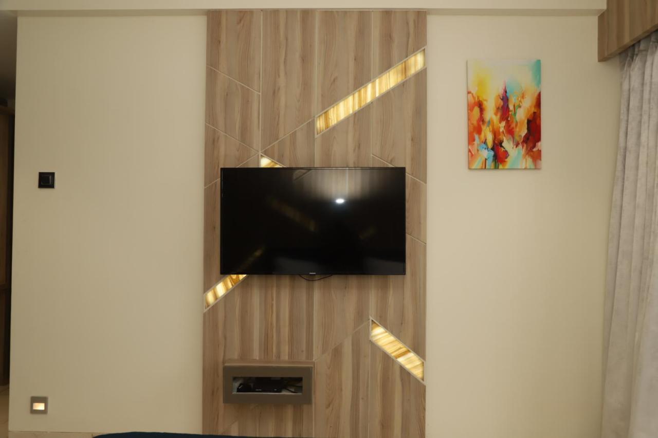 Hotel Florence Nanded Exterior photo