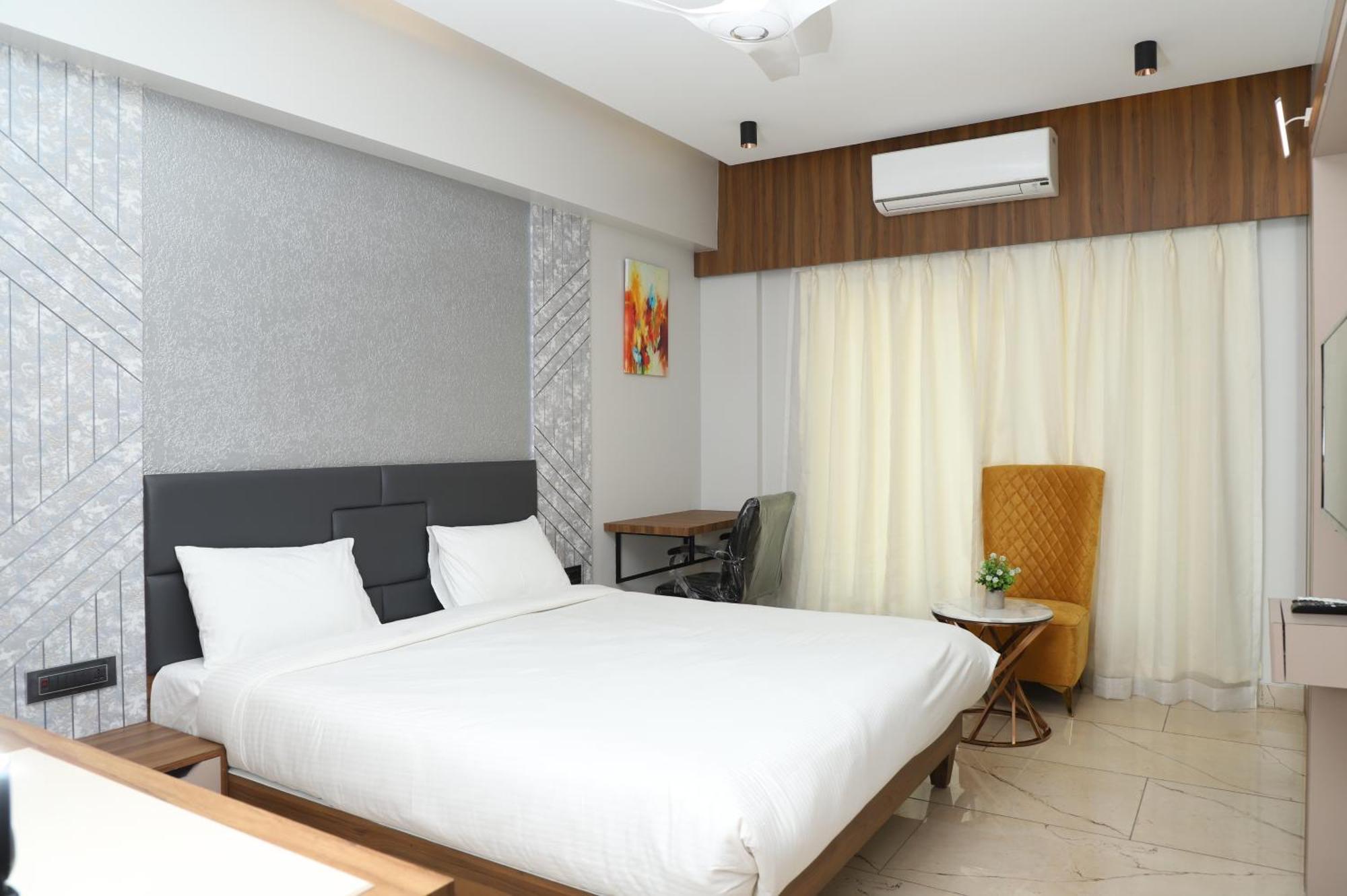 Hotel Florence Nanded Exterior photo