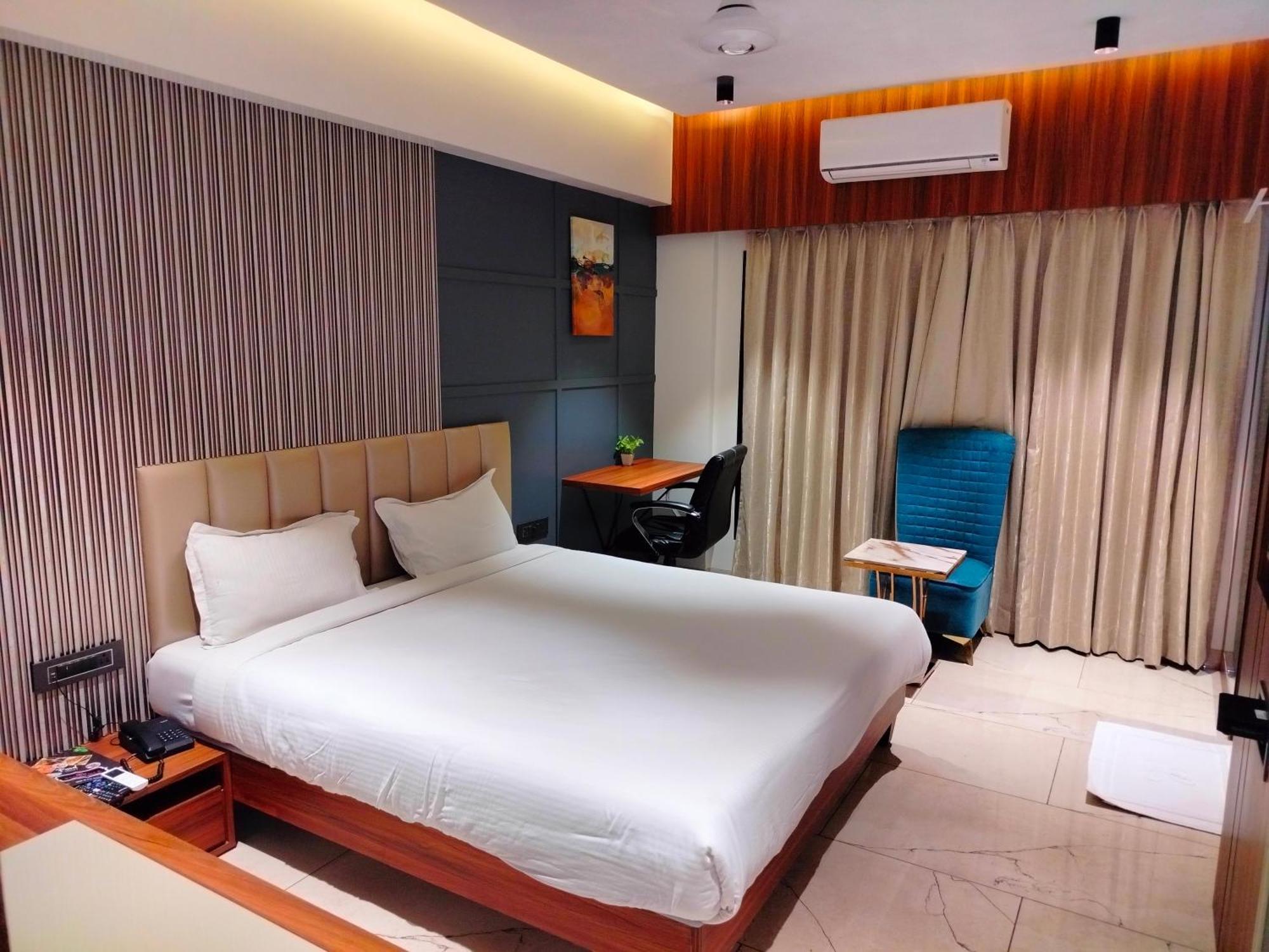 Hotel Florence Nanded Exterior photo